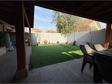 Casa 3D/2B , quincho y jardín en Ciudad Satélite