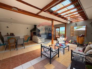 ¡OPORTUNIDAD! 2 CASAS EN ISLA DE MAIPO