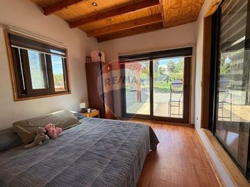 ¡OPORTUNIDAD! 2 CASAS EN ISLA DE MAIPO