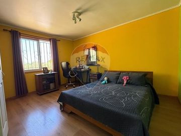 ¡OPORTUNIDAD! 2 CASAS EN ISLA DE MAIPO