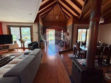 ¡OPORTUNIDAD! 2 CASAS EN ISLA DE MAIPO