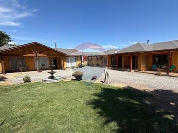 ¡OPORTUNIDAD! 2 CASAS EN ISLA DE MAIPO