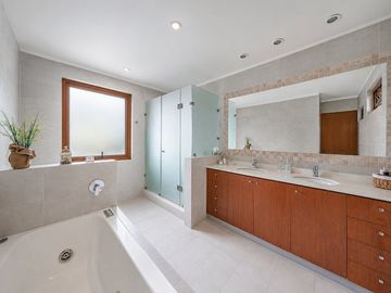 Exclusiva casa en sector residencial