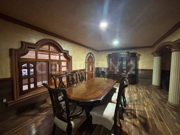 Casa En Renta en Colonia El Carmen, Guadalajara.