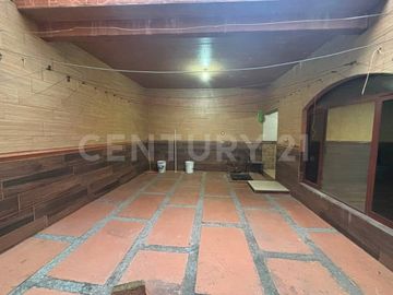 Casa En Renta en Colonia El Carmen, Guadalajara.