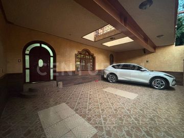 Casa En Renta en Colonia El Carmen, Guadalajara.