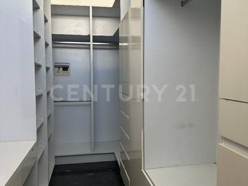 CASA EN RENTA EN COL. CUMBRES ELITE EN PRIVADA MONTERREY