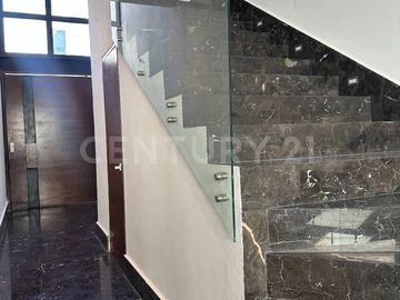 CASA EN RENTA EN COL. CUMBRES ELITE EN PRIVADA MONTERREY