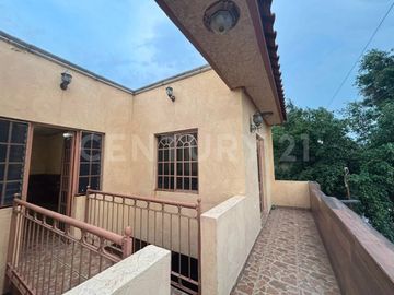 Casa En Venta en Colonia El Carmen, Guadalajara.