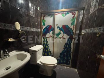 Casa En Venta en Colonia El Carmen, Guadalajara.
