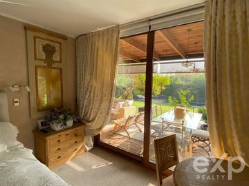 Exclusiva Casa, 5D,5B.  en cond. Los Bosques, Chicureo
