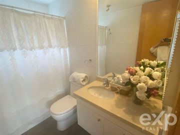 Exclusiva Casa, 5D,5B.  en cond. Los Bosques, Chicureo