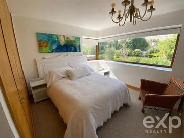 Exclusiva Casa, 5D,5B.  en cond. Los Bosques, Chicureo