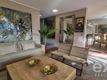 Exclusiva Casa, 5D,5B.  en cond. Los Bosques, Chicureo