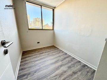 Vende Amplio Departamento, Vista al Mar