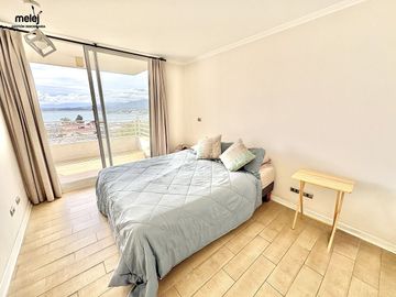 Vende departamento Costa de Montemar con vista al mar