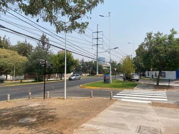 METRO MANQUEHUE, AV. S. PIÑERA, MONROE