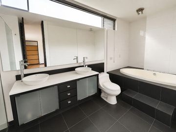 APARTAMENTO EN ARRIENDO UBICADO EN POBLADO SECTOR LA CONCHA