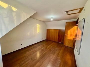 CASA METRO PRÍNCIPE DE GALES