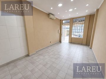 Local en Pilar