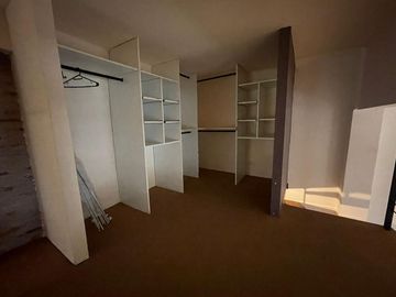 Espectacular PH tipo loft de 2 ambientes al frente con entrada independiente.