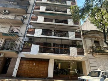 4 Ambientes con dependencia y cochera en Flores!