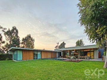 Casa amplia moderna y elegante en condominio seguro y tranquilo