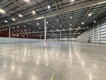 NAVE LOGÍSTICA AAA EN ALQUILER | ÁREA DE PROMOCIÓN EL TRIÁNGULO