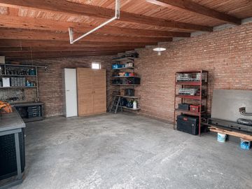 VENTA Casa 3 dormitorios con piscina. Terreno 1060m2