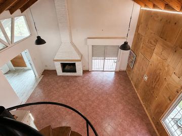 VENTA Casa 3 dormitorios con piscina. Terreno 1060m2