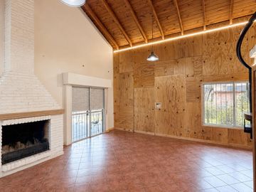 VENTA Casa 3 dormitorios con piscina. Terreno 1060m2