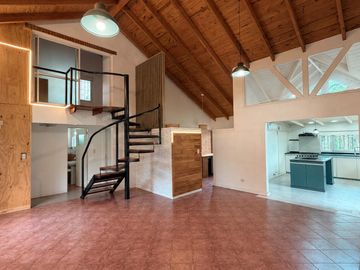 VENTA Casa 3 dormitorios con piscina. Terreno 1060m2