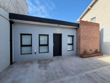 VENTA CASA TRES AMBIENTES A ESTRENAR SAN JOSE
