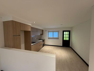 VENTA CASA TRES AMBIENTES A ESTRENAR SAN JOSE