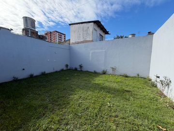 VENTA CASA TRES AMBIENTES A ESTRENAR SAN JOSE