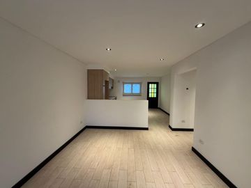 VENTA CASA TRES AMBIENTES A ESTRENAR SAN JOSE