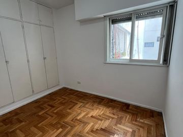 Venta 2 ambientes en Flores
