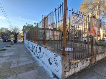 Oportunidad Única para Inversores en Salta 2261: Lote Comercial con Frente de 23 Metros y Potencial de Desarrollo USAM