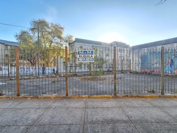 Oportunidad Única para Inversores en Salta 2261: Lote Comercial con Frente de 23 Metros y Potencial de Desarrollo USAM