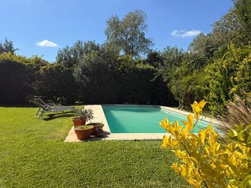 Casa en venta de 3 dormitorios + loft con entrada independiente en el Molino
