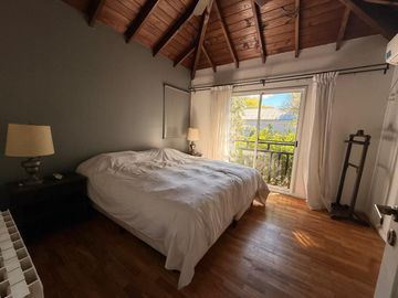 Casa en venta de 3 dormitorios + loft con entrada independiente en el Molino
