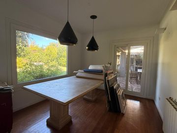 Casa en venta de 3 dormitorios + loft con entrada independiente en el Molino