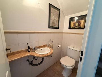 Casa en venta de 3 dormitorios + loft con entrada independiente en el Molino