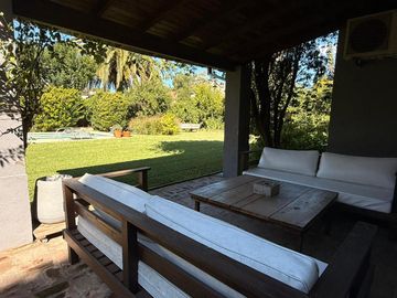 Casa en venta de 3 dormitorios + loft con entrada independiente en el Molino