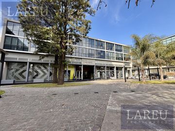 Oficina en Alquiler en 46 Plaza, Agora II -Pilar