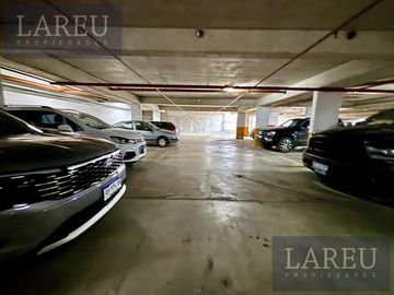 Oficina en Alquiler en 46 Plaza, Agora II -Pilar