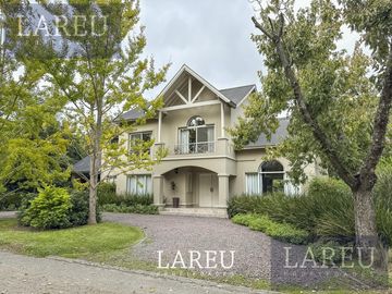 Casa en Venta en el Barrio Privado La Legua, Pilar