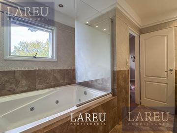 Casa en Venta en el Barrio Privado La Legua, Pilar