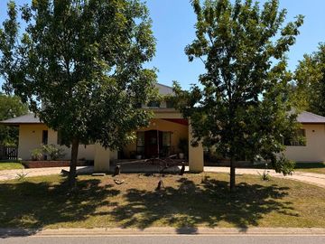 VENTA CASA 5 AMBIENTES, MONET, LOS CARDALES