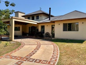 VENTA CASA 5 AMBIENTES, MONET, LOS CARDALES